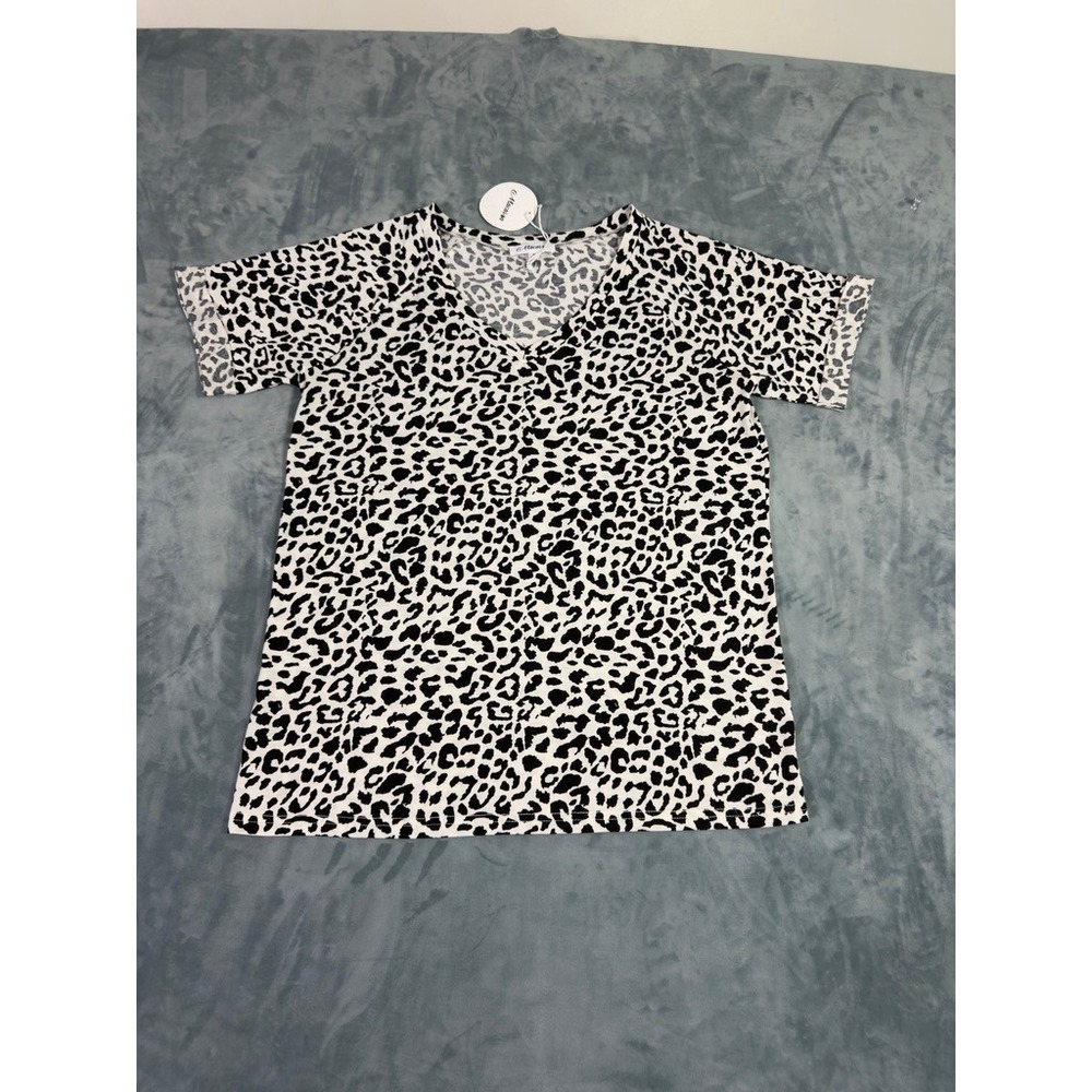 Macaron Womens Leopard Print V-Neck Short Sleeve Top White Black Small NWT